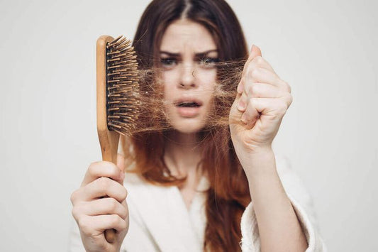 ¿Por qué es importante reducir la caída del cabello?